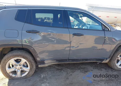 2024 Jeep Compass Sport 4X4 z USA, uszkodzony, nr VIN 3C4NJDAN7RT581789